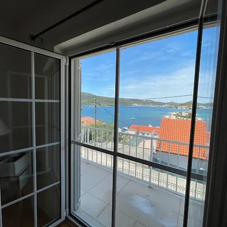 Seaview Apartment