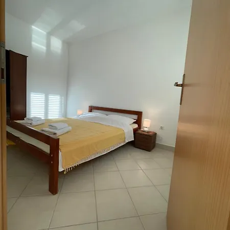 Seaview Apartment