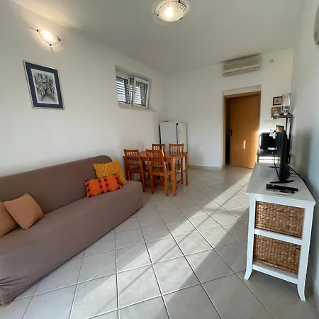 Seaview Apartment
